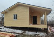 Фото со стройплощадок - Каркасный дом 9х9,4 м.