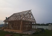 Фото со стройплощадок - Каркасный дом 8х8.5 м.