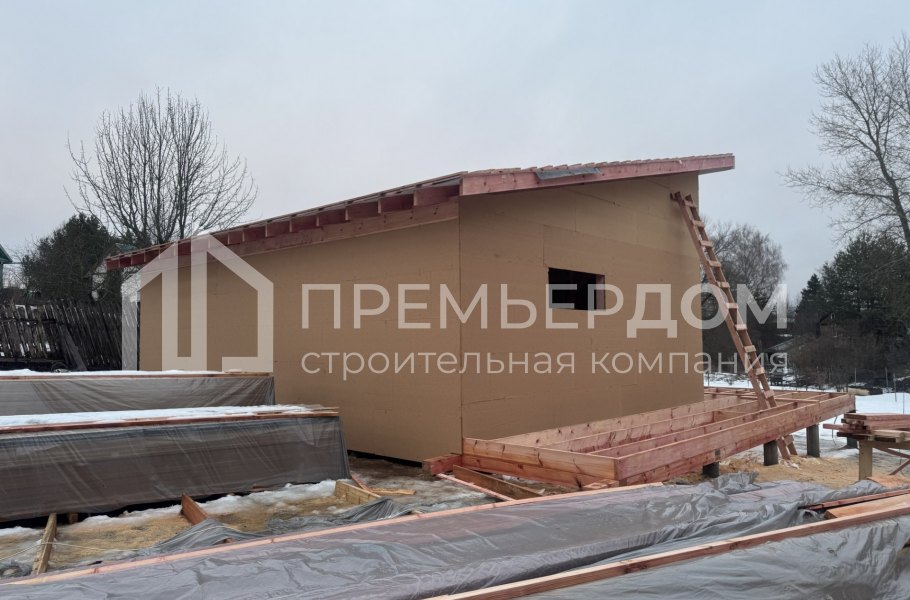 Фото со стройплощадок - Каркасный дом 10х11 м.