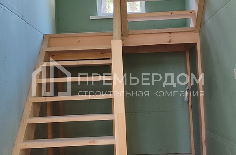 Фото со стройплощадок - Каркасный дом 9,5х10 м.