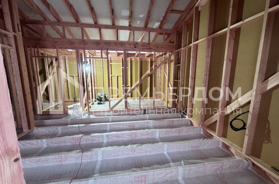 Фото со стройплощадок - Каркасный дом 10х11 м.