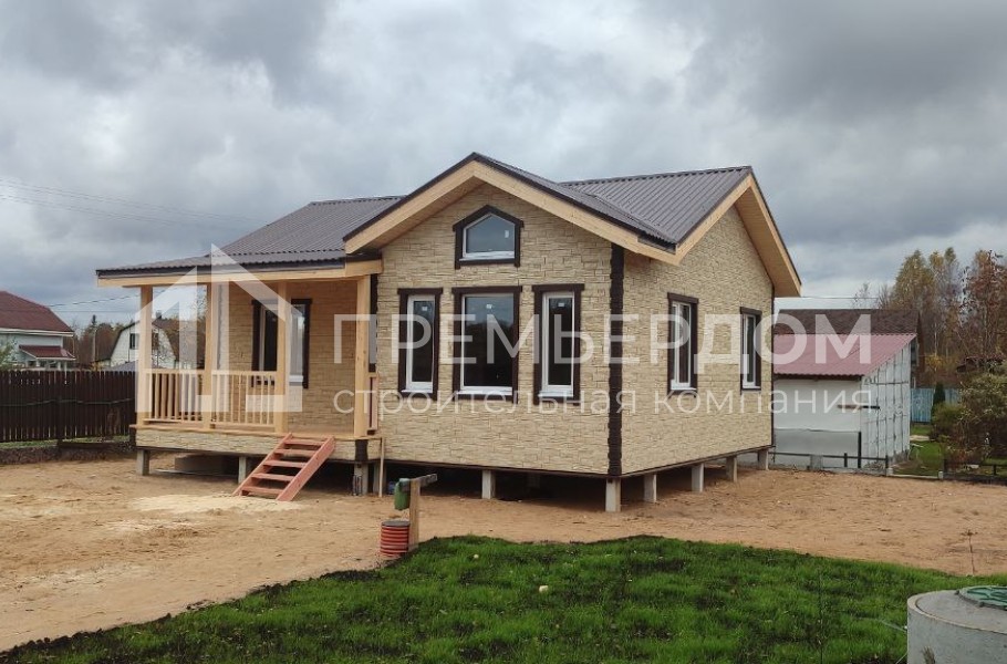 Фото со стройплощадок - Каркасный дом 8,5х9 м.