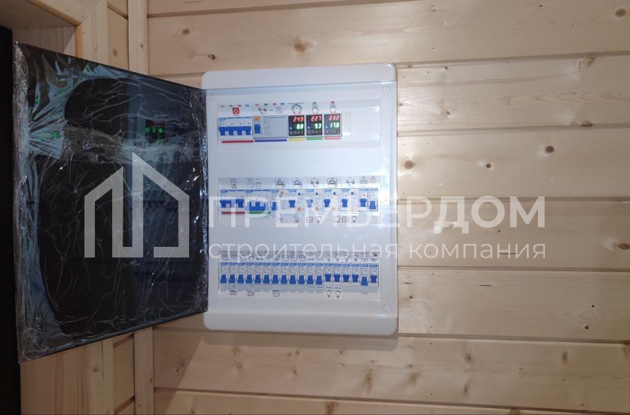 Фото со стройплощадок - Каркасный дом 11,7х11,5 м.