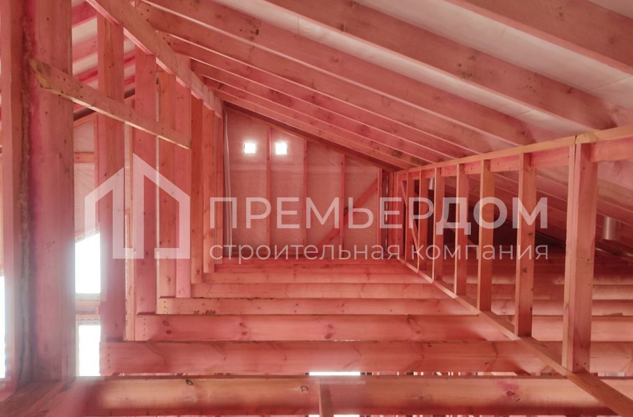 Фото со стройплощадок - Каркасный дом 12х10 м.