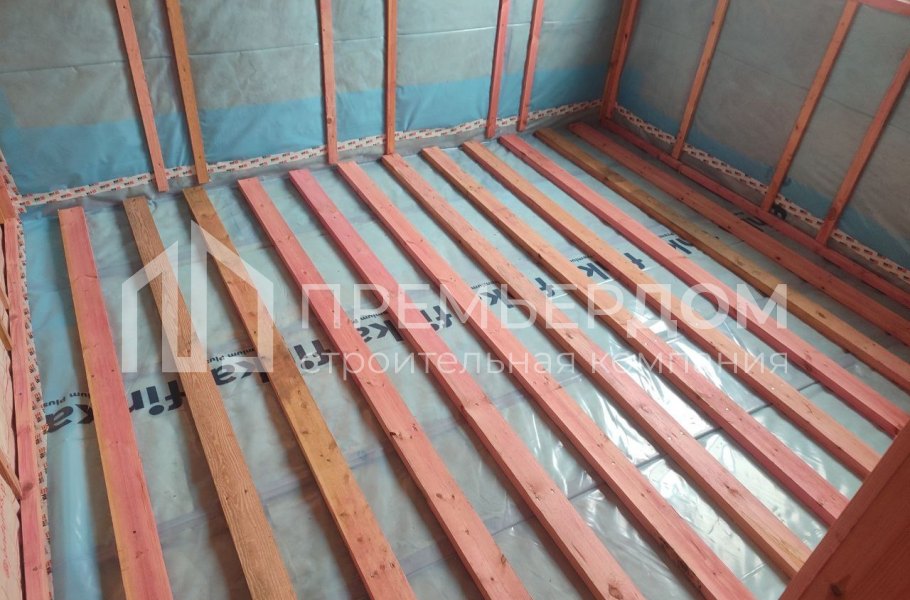 Фото со стройплощадок - Каркасный дом 13,5×11 м.