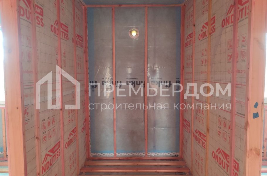 Фото со стройплощадок - Каркасный дом 13,5×11 м.