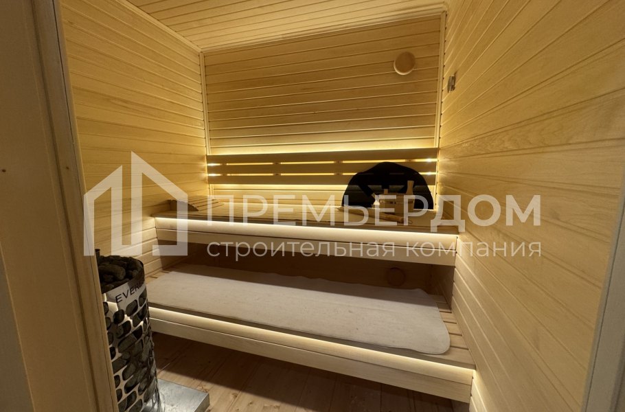 Фото со стройплощадок - Каркасный дом 10х11 м.