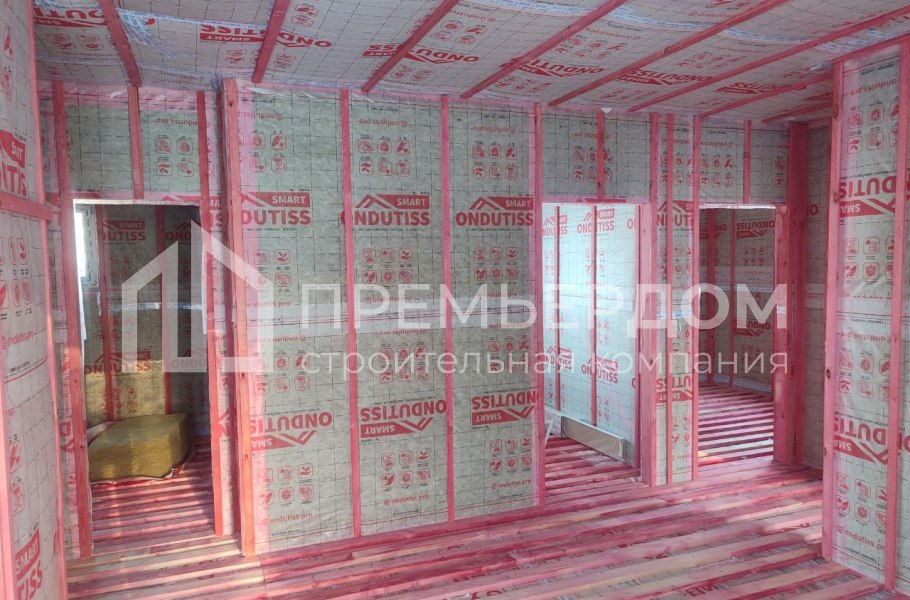 Фото со стройплощадок - Каркасный дом 10х10 м.