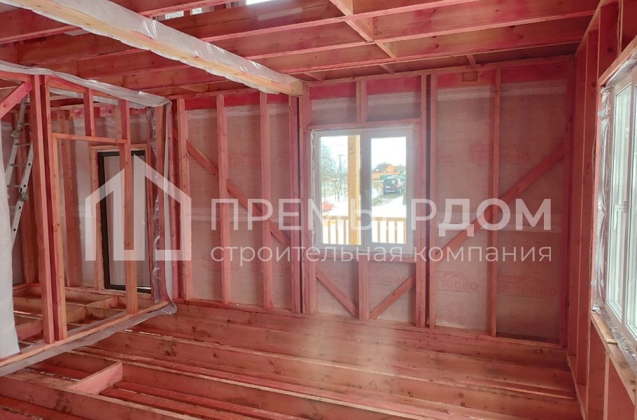 Фото со стройплощадок - Каркасный дом 8х11 м.