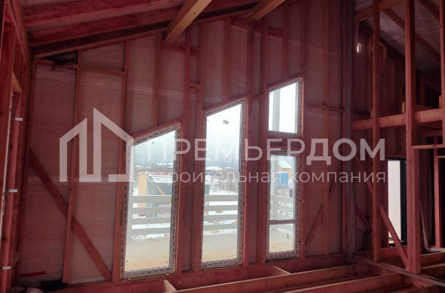 Фото со стройплощадок - Каркасный дом 12х10 м.