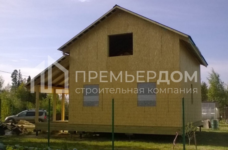 Фото со стройплощадок - Каркасный дом 8х9 м.