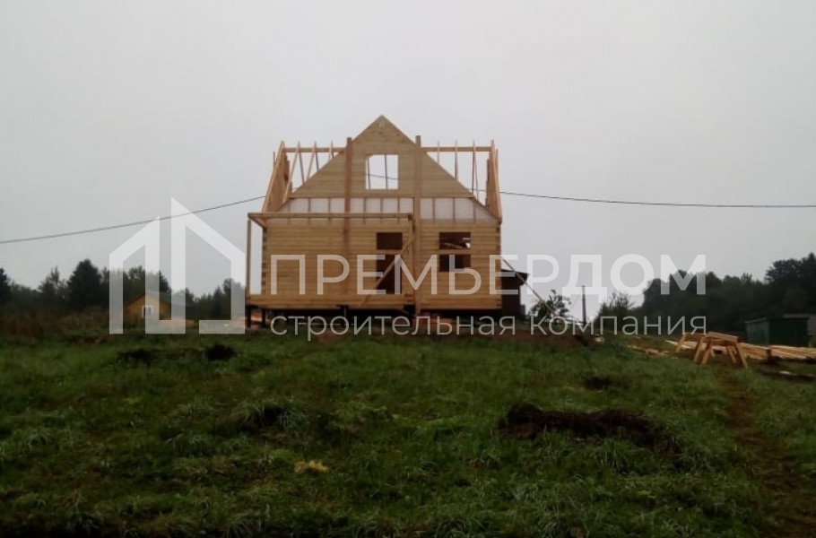 Фото со стройплощадок - Дом по проекту Д-45 и баня из бруса 3x4 м.