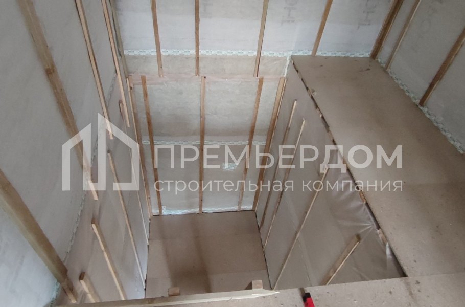 Фото со стройплощадок - Каркасный дом 7х11 м.