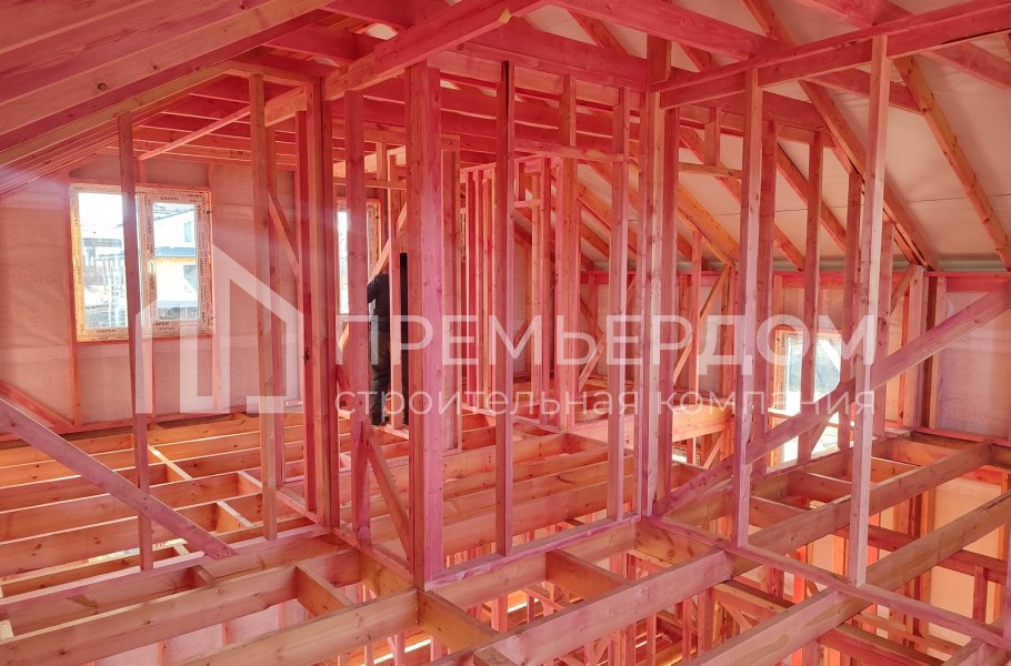 Фото со стройплощадок - Каркасный дом 11х10 м.