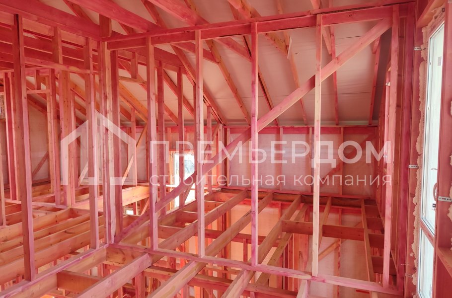 Фото со стройплощадок - Каркасный дом 11х10 м.