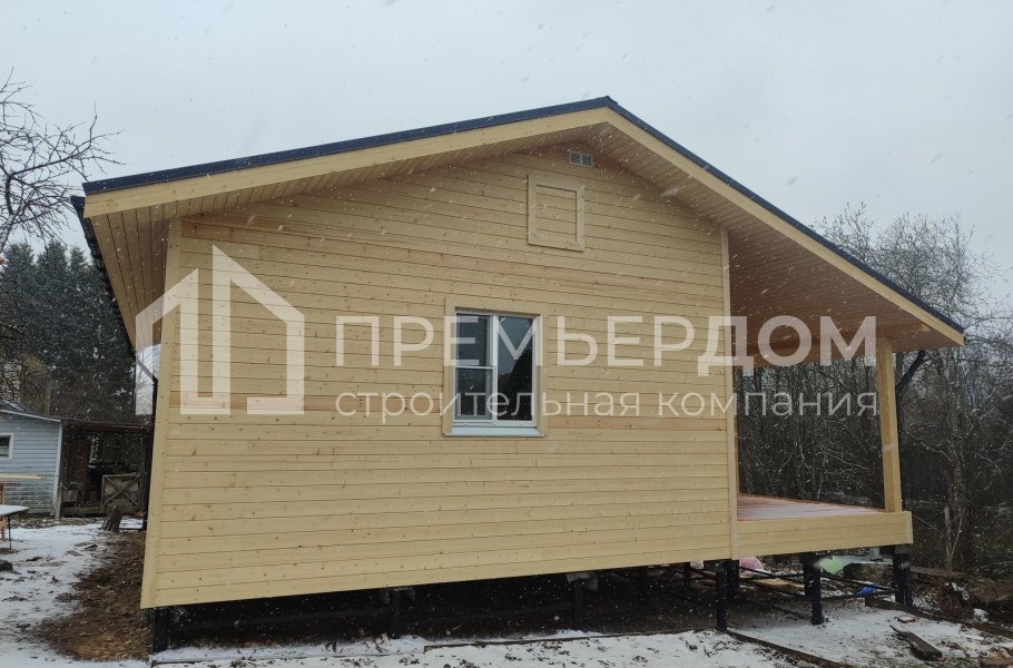 Фото со стройплощадок - Каркасный дом 9х9,4 м.