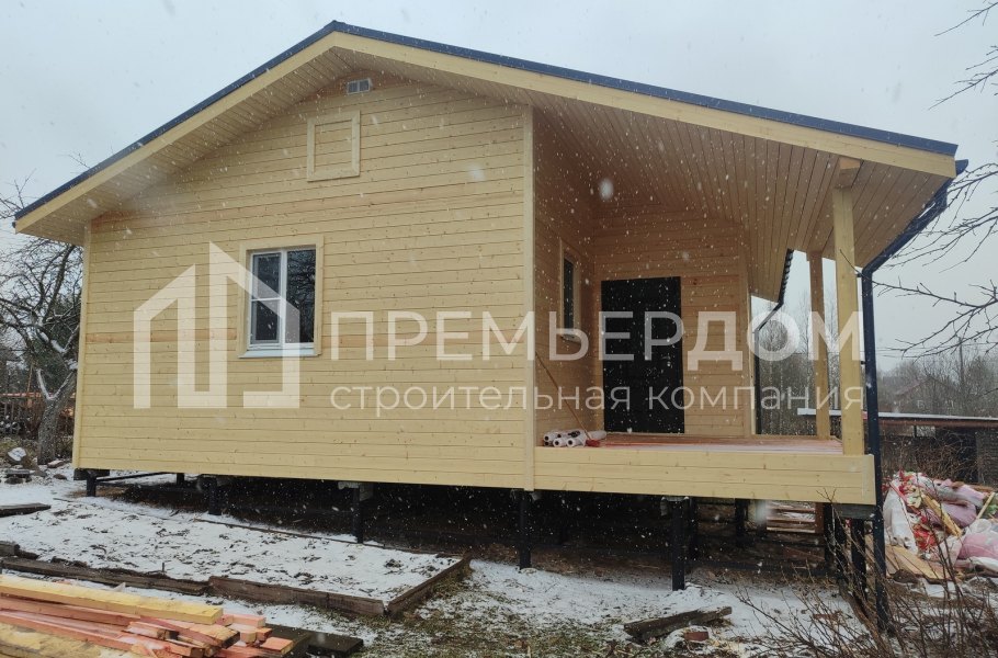 Фото со стройплощадок - Каркасный дом 9х9,4 м.