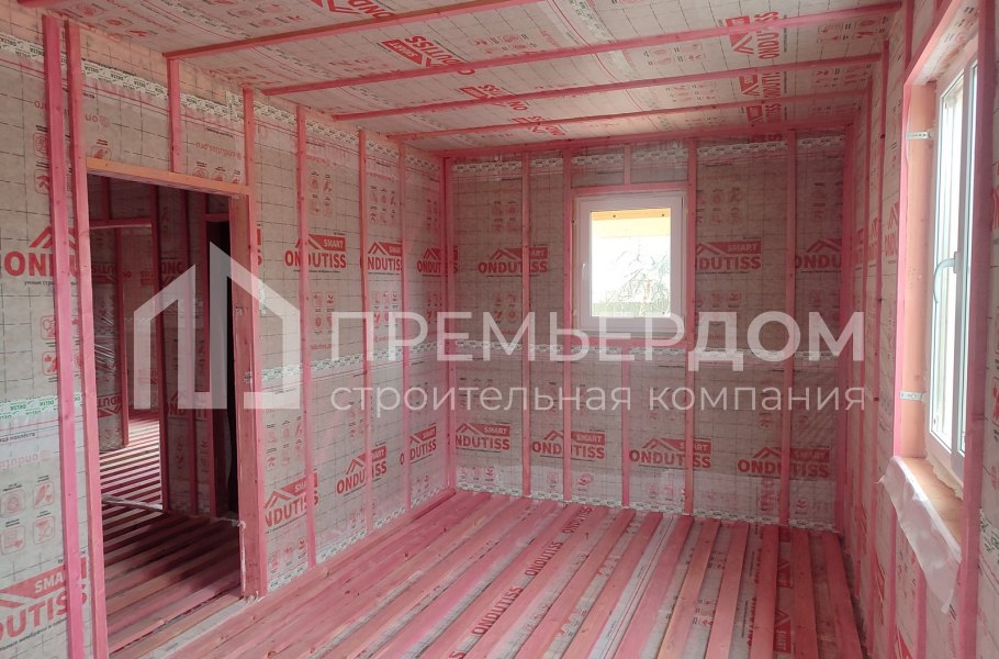 Фото со стройплощадок - Каркасный дом 9х9,4 м.