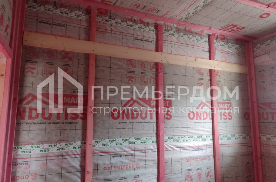 Фото со стройплощадок - Каркасный дом 9х9,4 м.