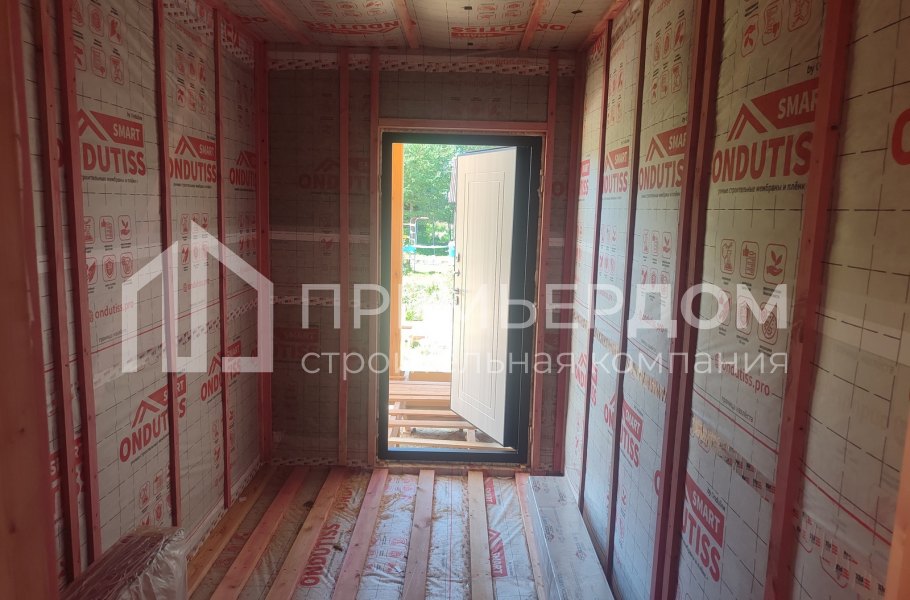 Фото со стройплощадок - Каркасный дом 12х11,5 м.