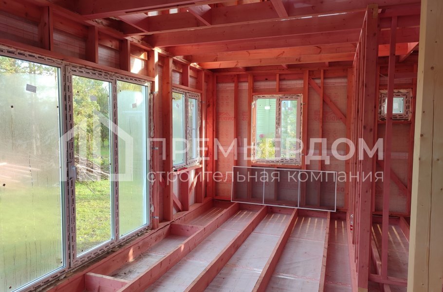 Фото со стройплощадок - Каркасный дом 7,5х7,5 м.