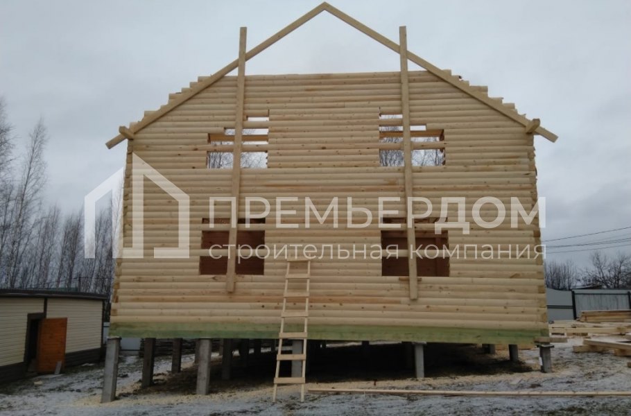 Фото со стройплощадок - Дом из бруса 9х9 м.