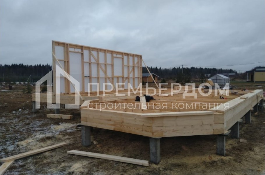 Фото со стройплощадок - Каркасный дом 8х10 м.