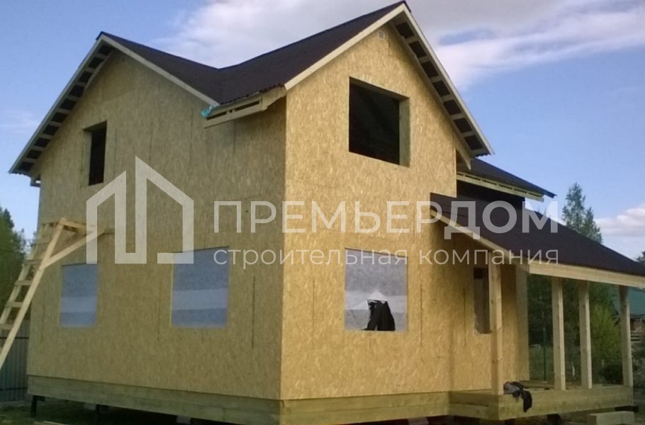 Фото со стройплощадок - Каркасный дом 8х9 м.