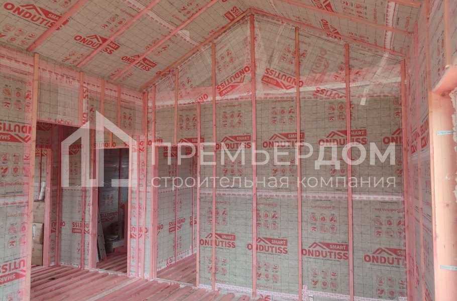 Фото со стройплощадок - Каркасный дом 8,5х9 м.