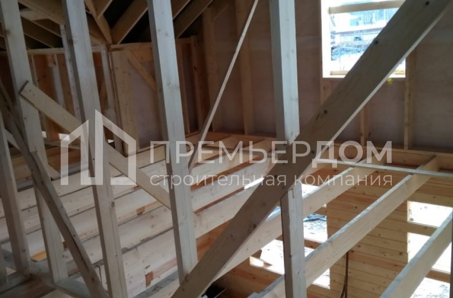 Фото со стройплощадок - Дом из бруса 8х9 м.