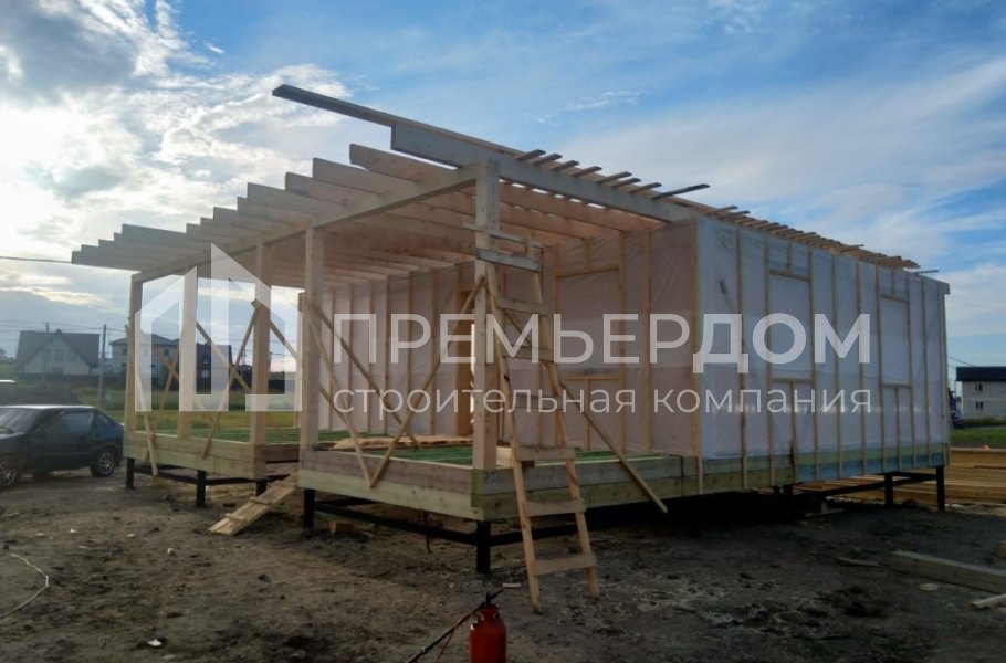 Фото со стройплощадок - Каркасный дом 9х10 м.