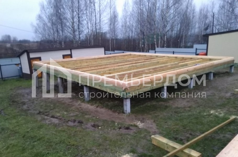 Фото со стройплощадок - Дом из бруса 9х9 м.