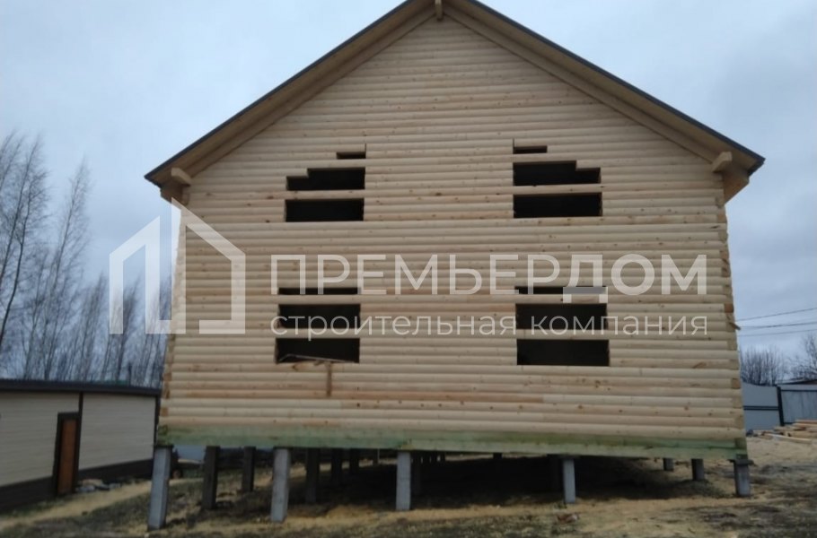 Фото со стройплощадок - Дом из бруса 9х9 м.