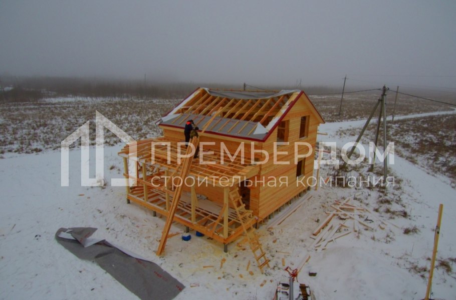 Фото со стройплощадок - Каркасный дом 10х10 м.