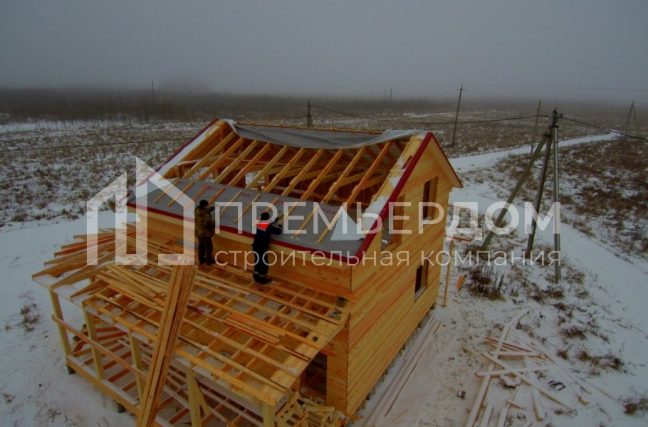 Фото со стройплощадок - Каркасный дом 10х10 м.