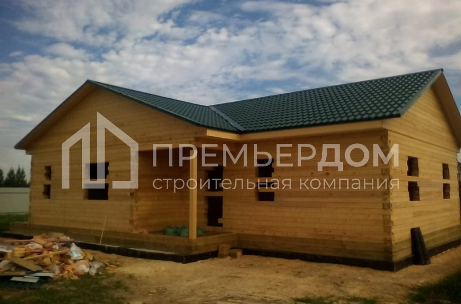 Фото со стройплощадок - Дом из бруса 10х13,7 м.