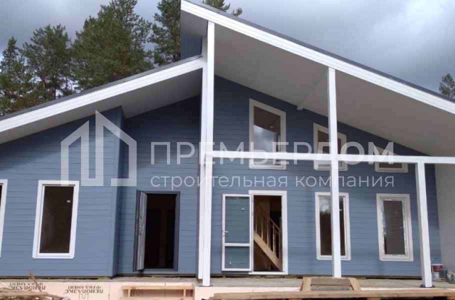 Фото со стройплощадок - Каркасный дом 13.5х12.5 м.