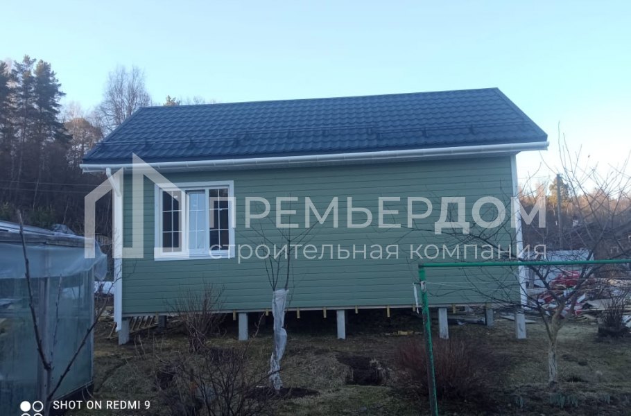 Фото со стройплощадок - Каркасный дом 8х9 м.