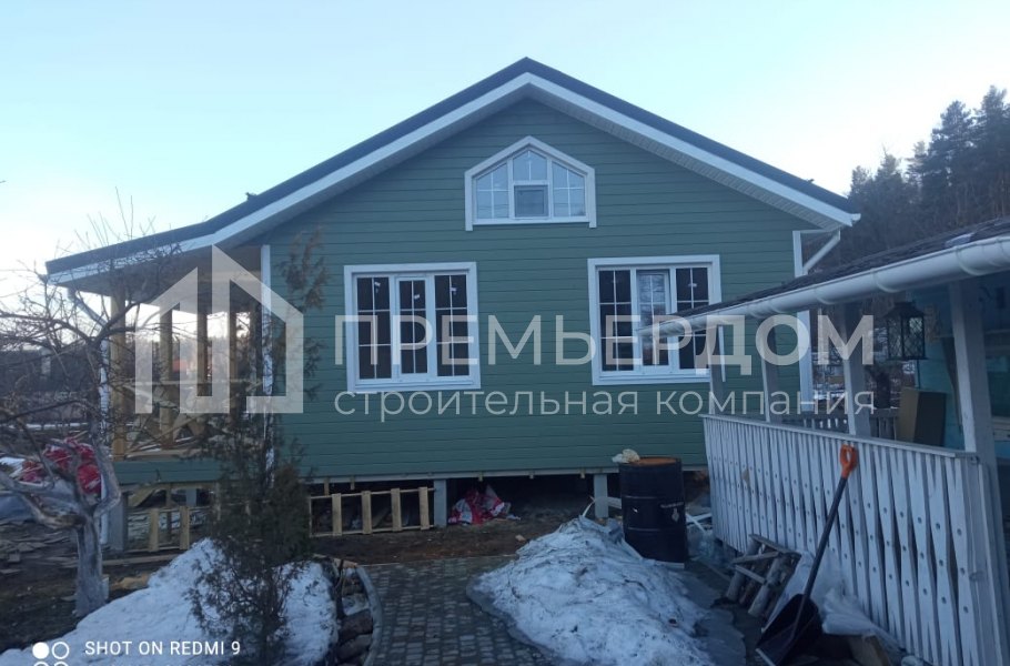 Фото со стройплощадок - Каркасный дом 8х9 м.