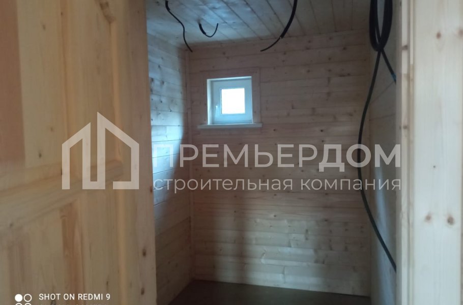 Фото со стройплощадок - Каркасный дом 8х9 м.