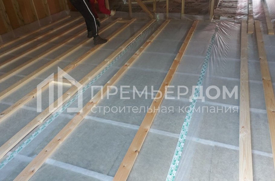 Фото со стройплощадок - Каркасный дом 9х12 м.