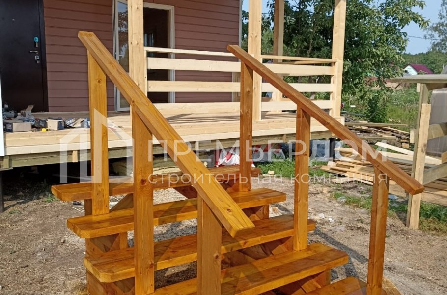 Фото со стройплощадок - Каркасный дом 8х9 м.