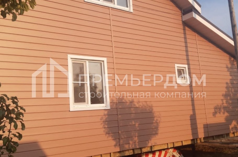 Фото со стройплощадок - Каркасный дом 8х9 м.